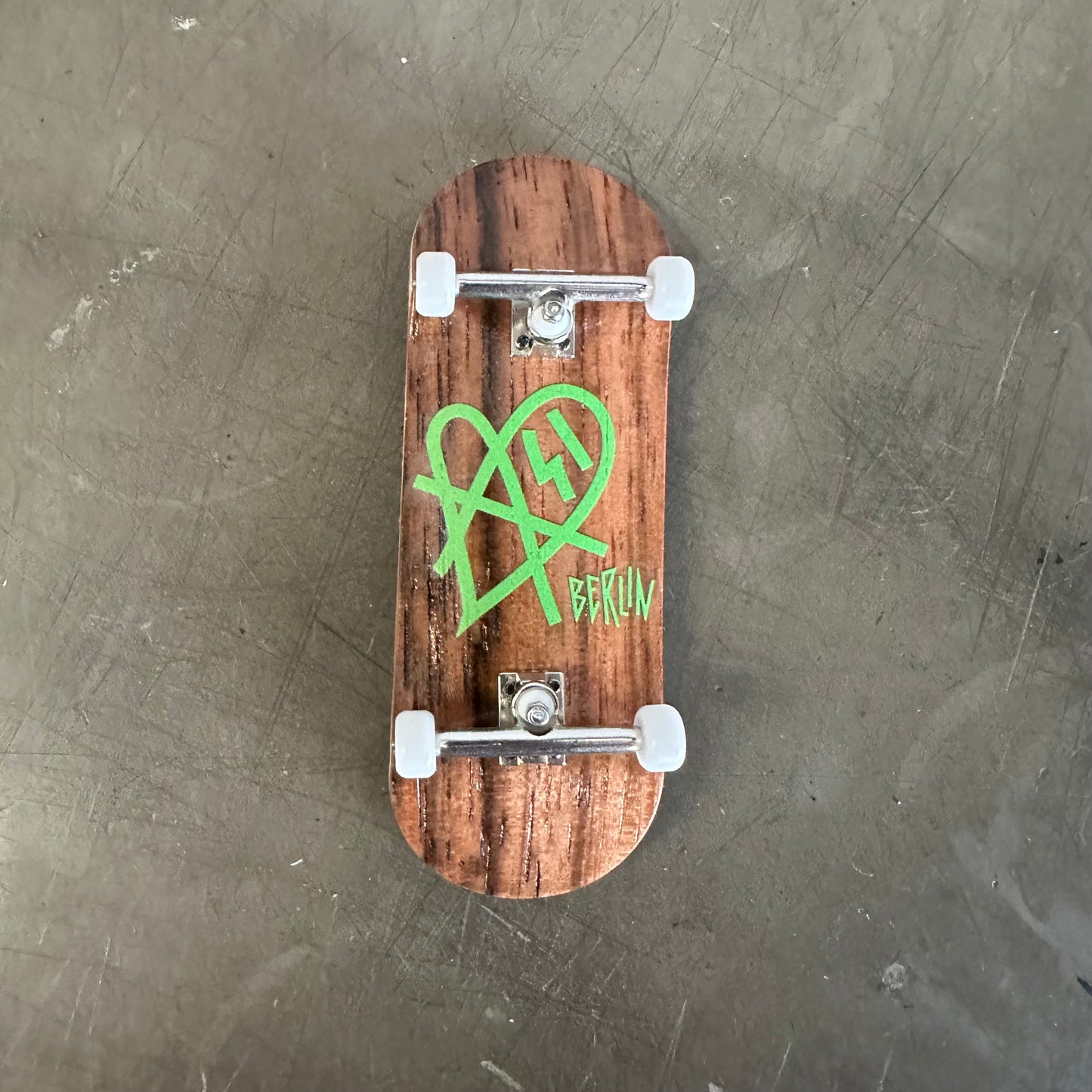 Shop Complete Fingerboard 3.1