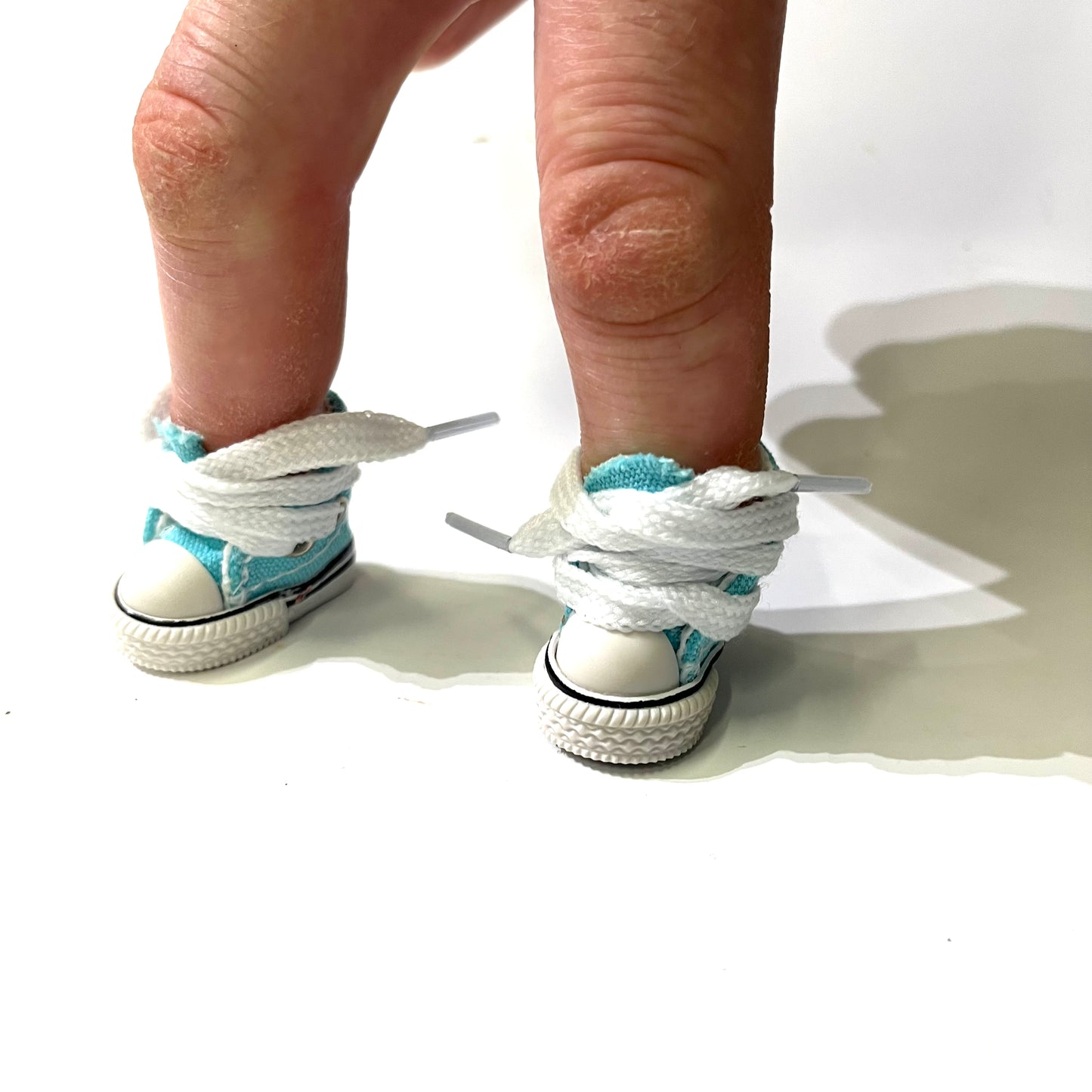 Finger Canvas Shoes
