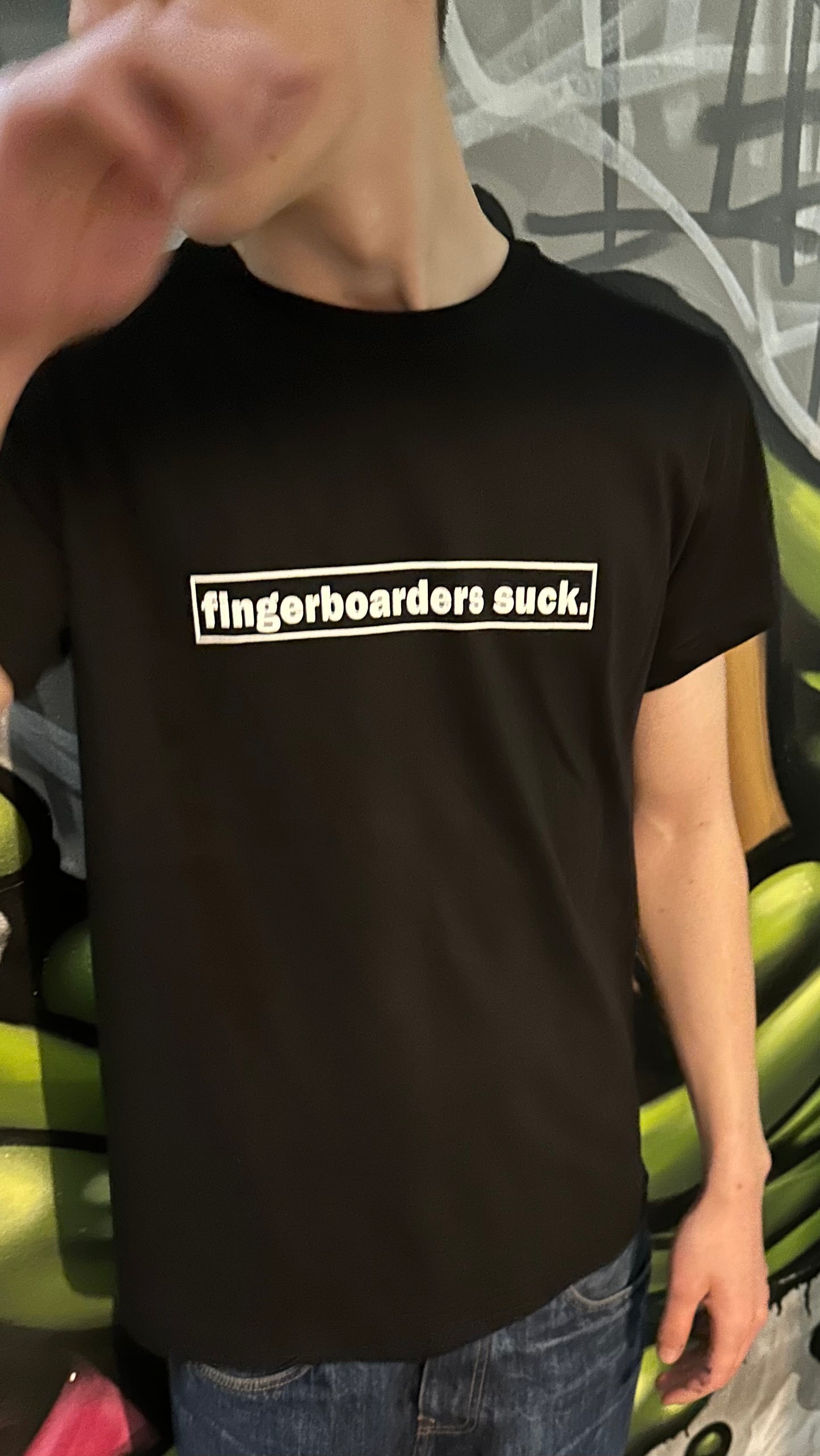 "Fingerboarders Suck"