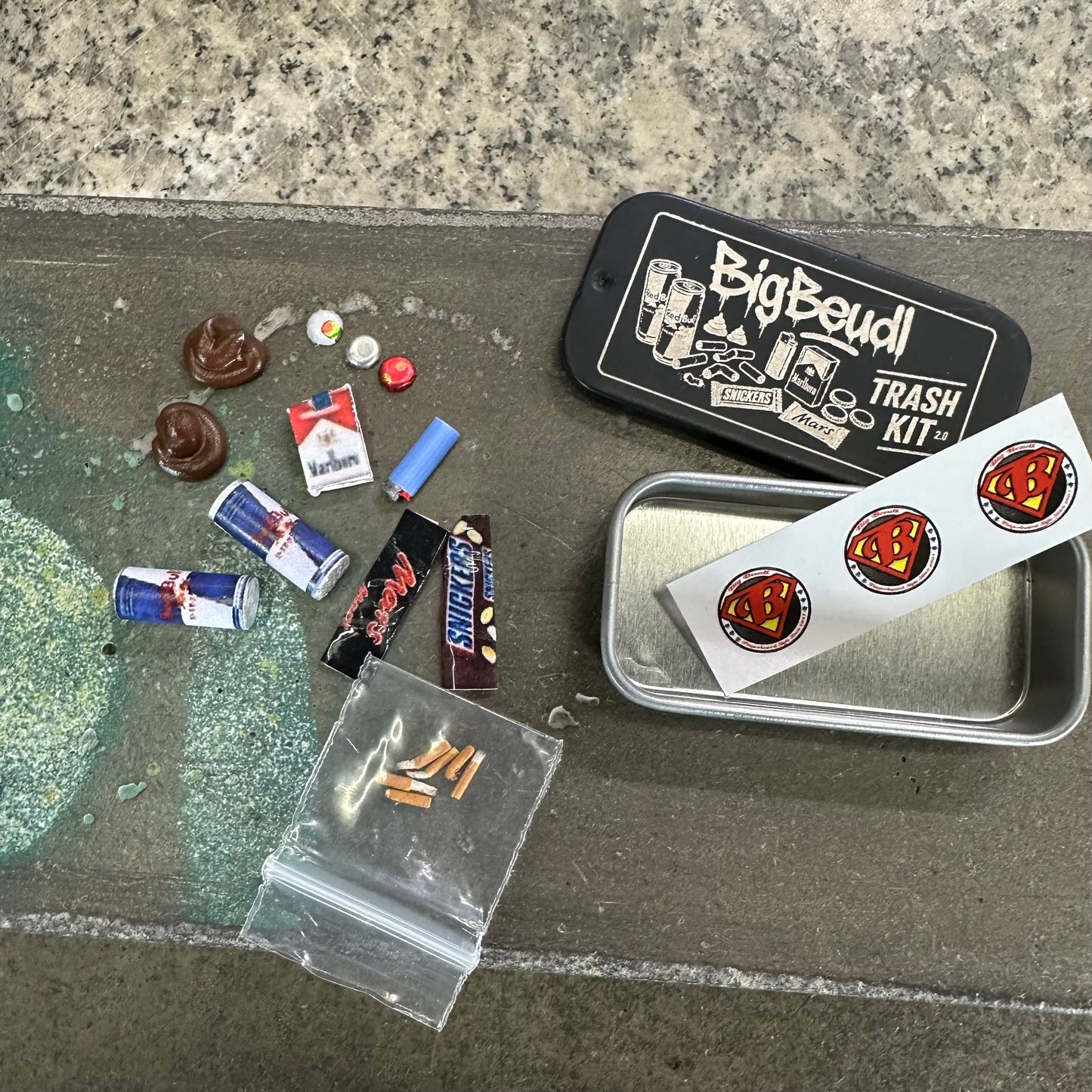 Miniature Trash Set - NEW
