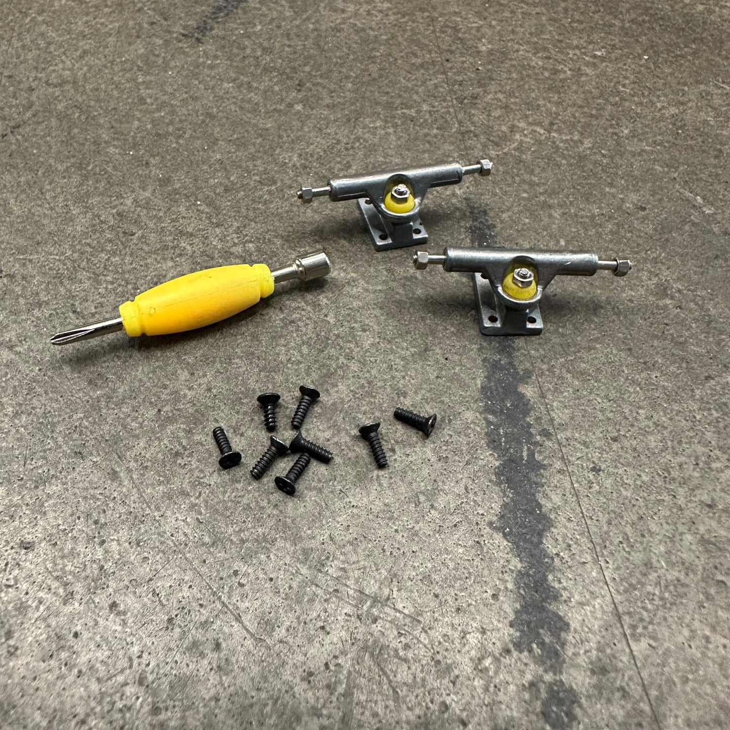 29mm Shop Trucks