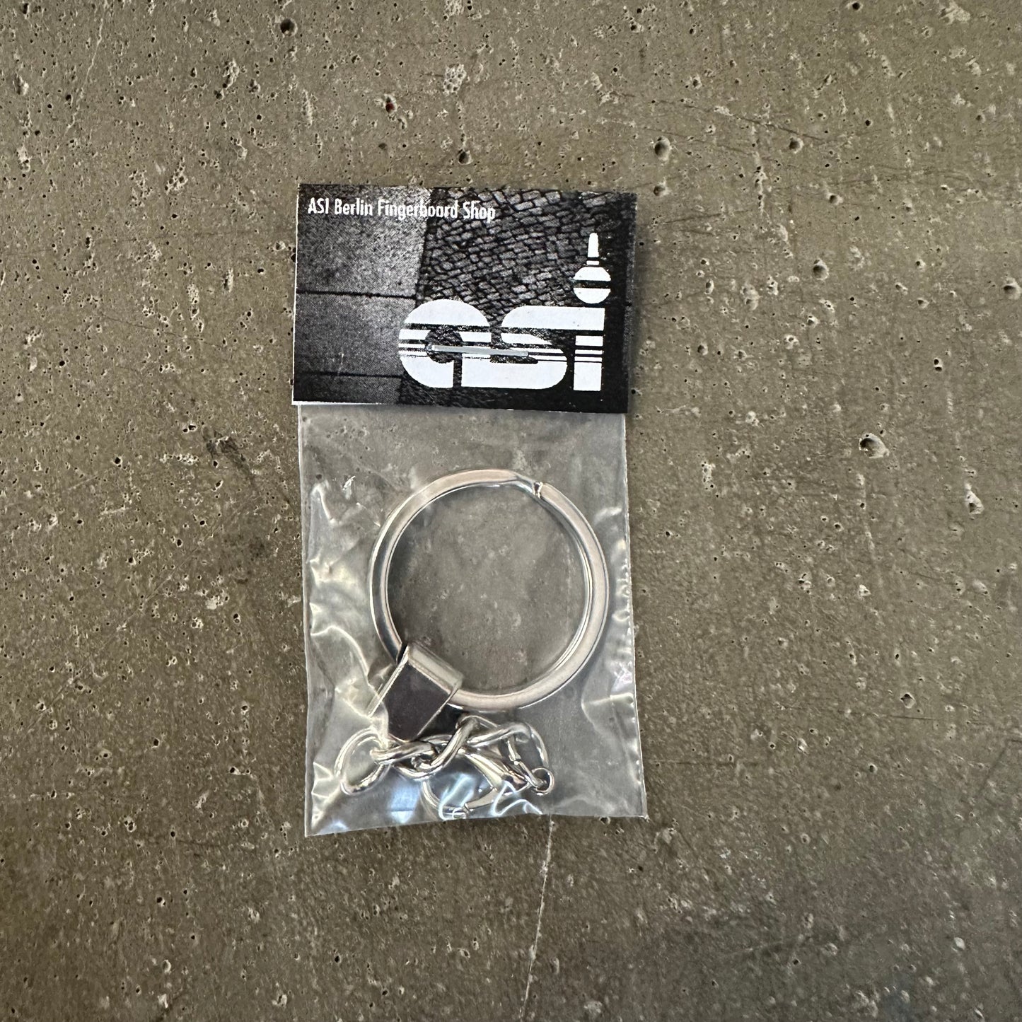 Keychain for your Fingerboard