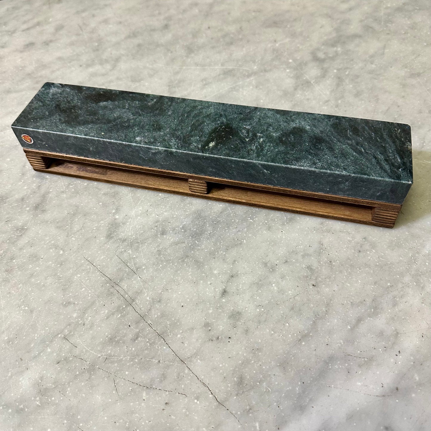 Marble Pallet Curb