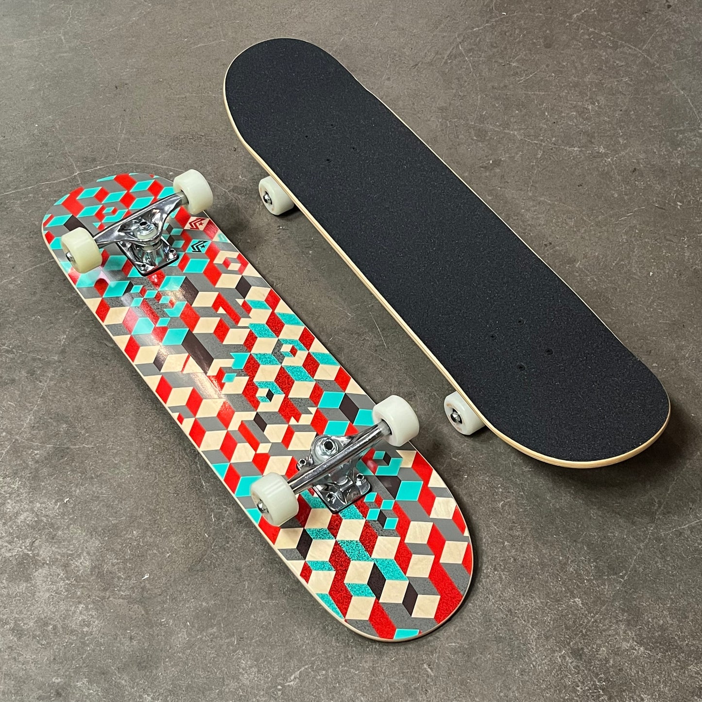 Complete Skateboard
