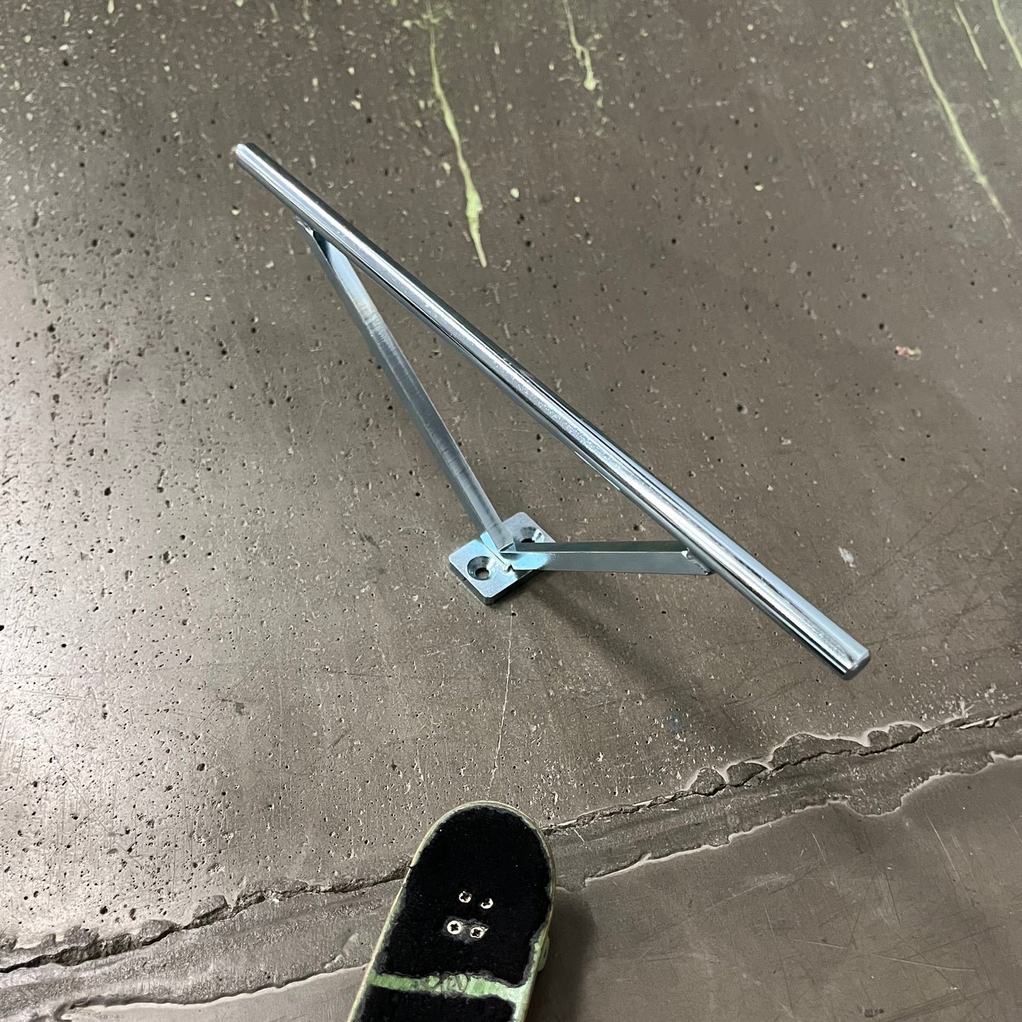 Mike Schneider 4 Solo Construction Rail