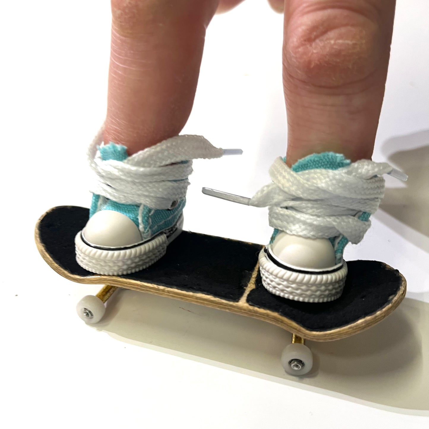 Finger Canvas Shoes