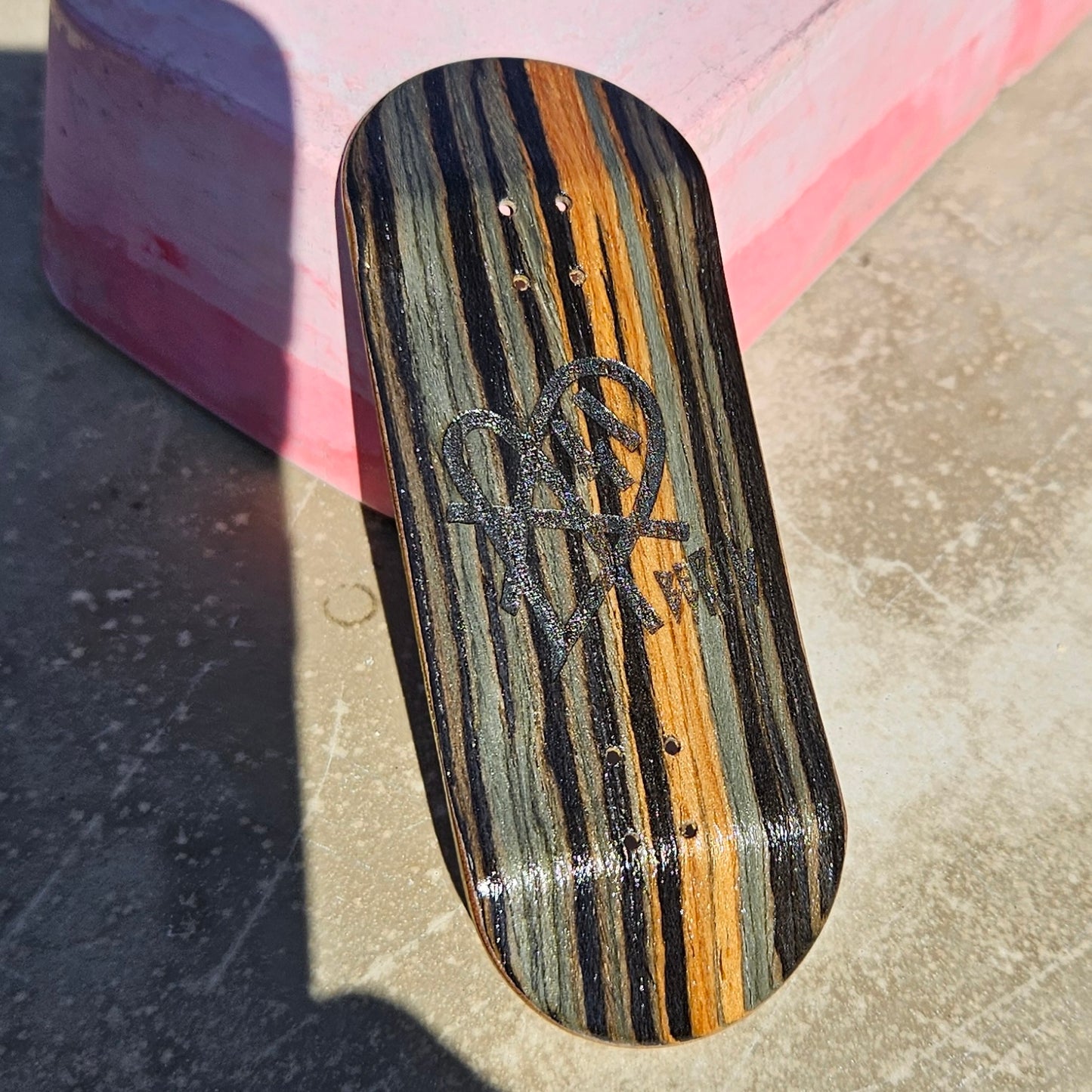Mike FIngerboard´s X Asi Collaboration