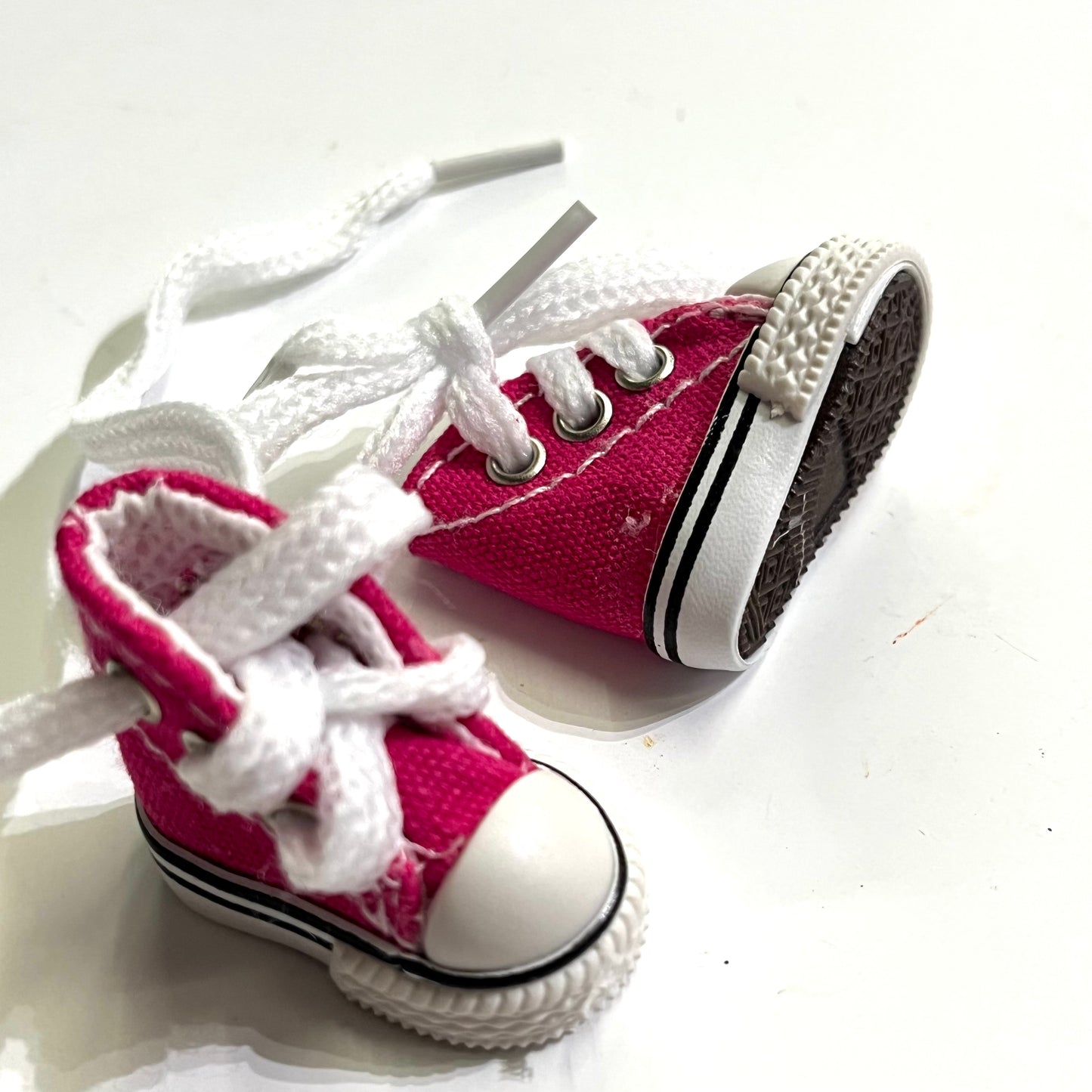 Finger Canvas Shoes