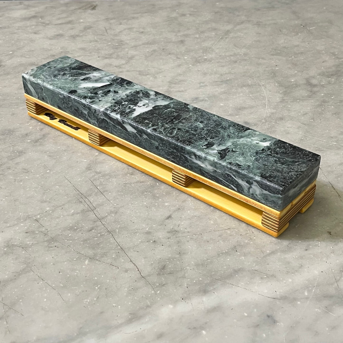 Marble Pallet Curb