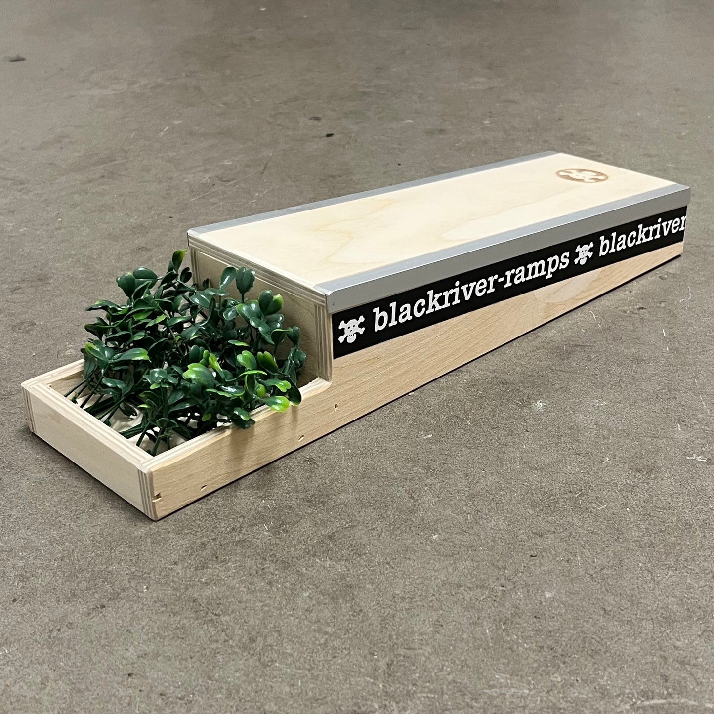 Blackriver Box 4