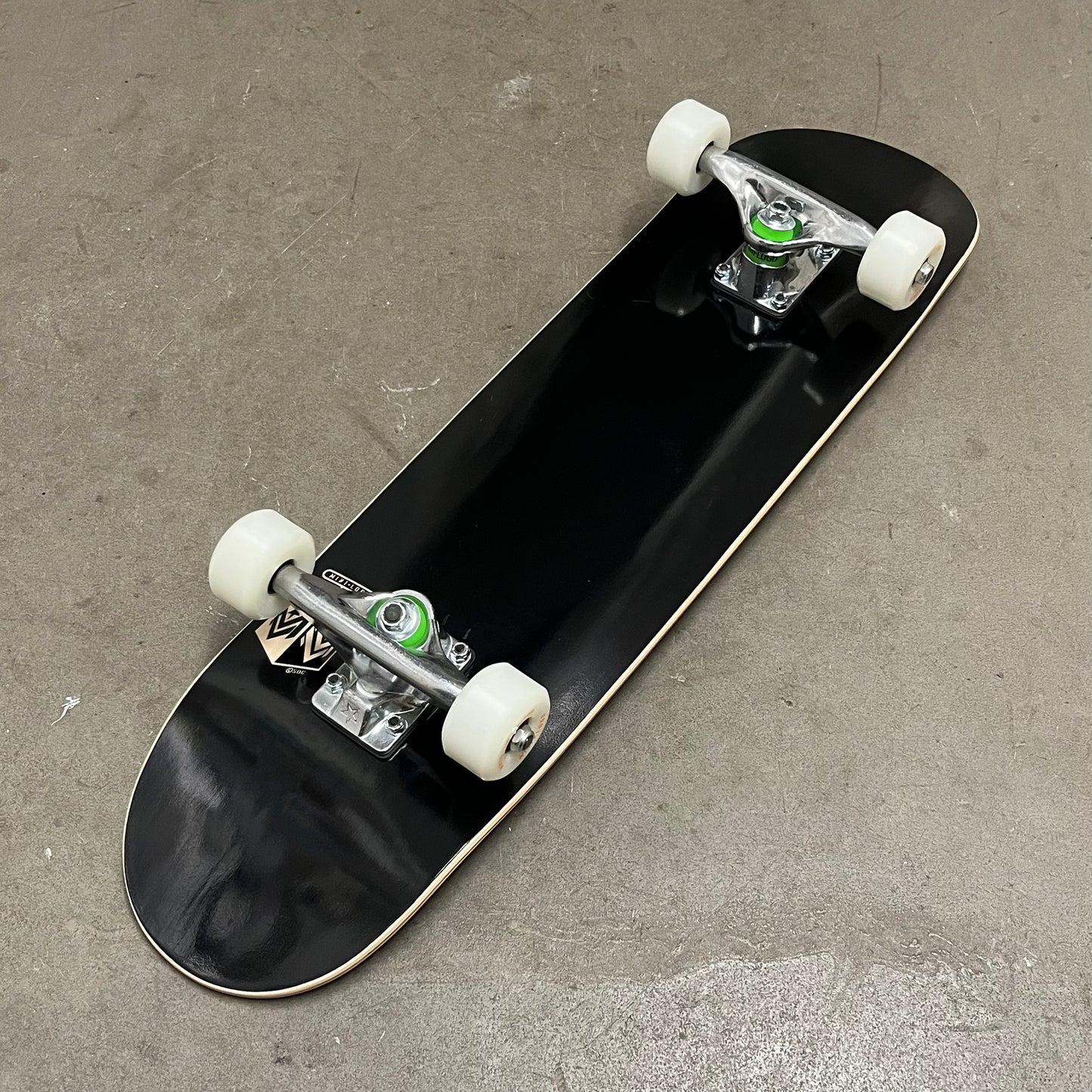 Complete Skateboard