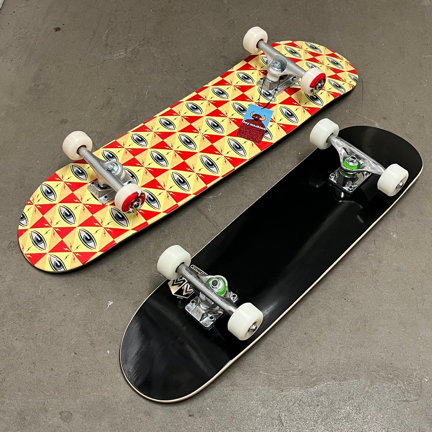 Complete Skateboard