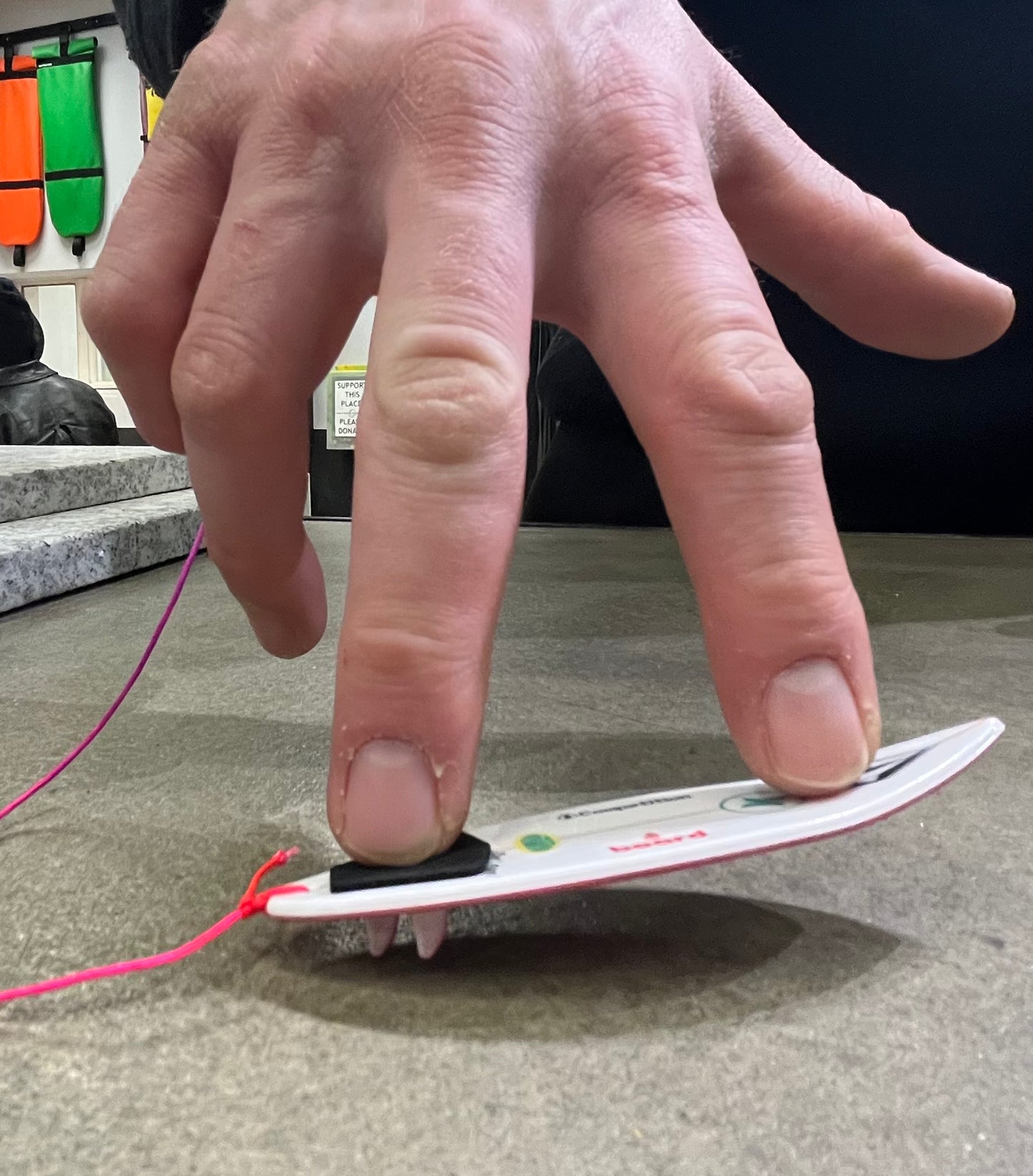 Finger (Air) Surfboard