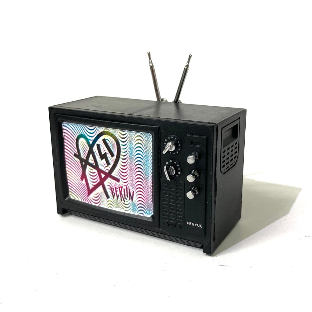 Asi TVs & Ghettoblaster