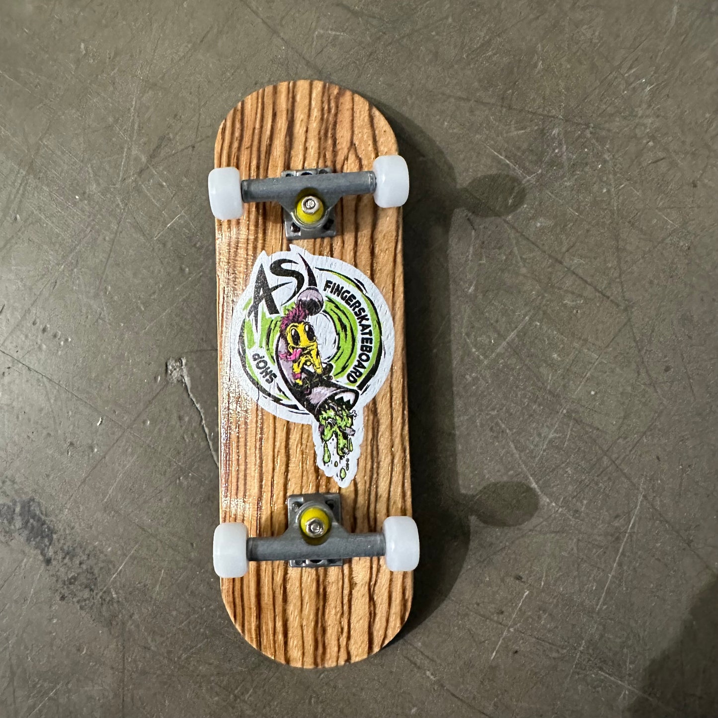 30mm Shop Complete Fingerboard