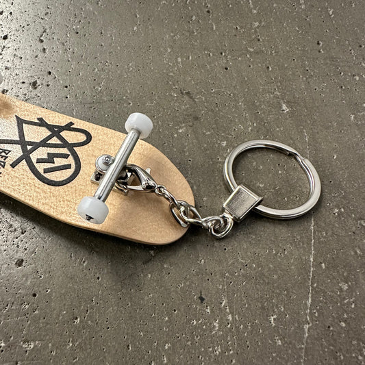 Keychain for your Fingerboard