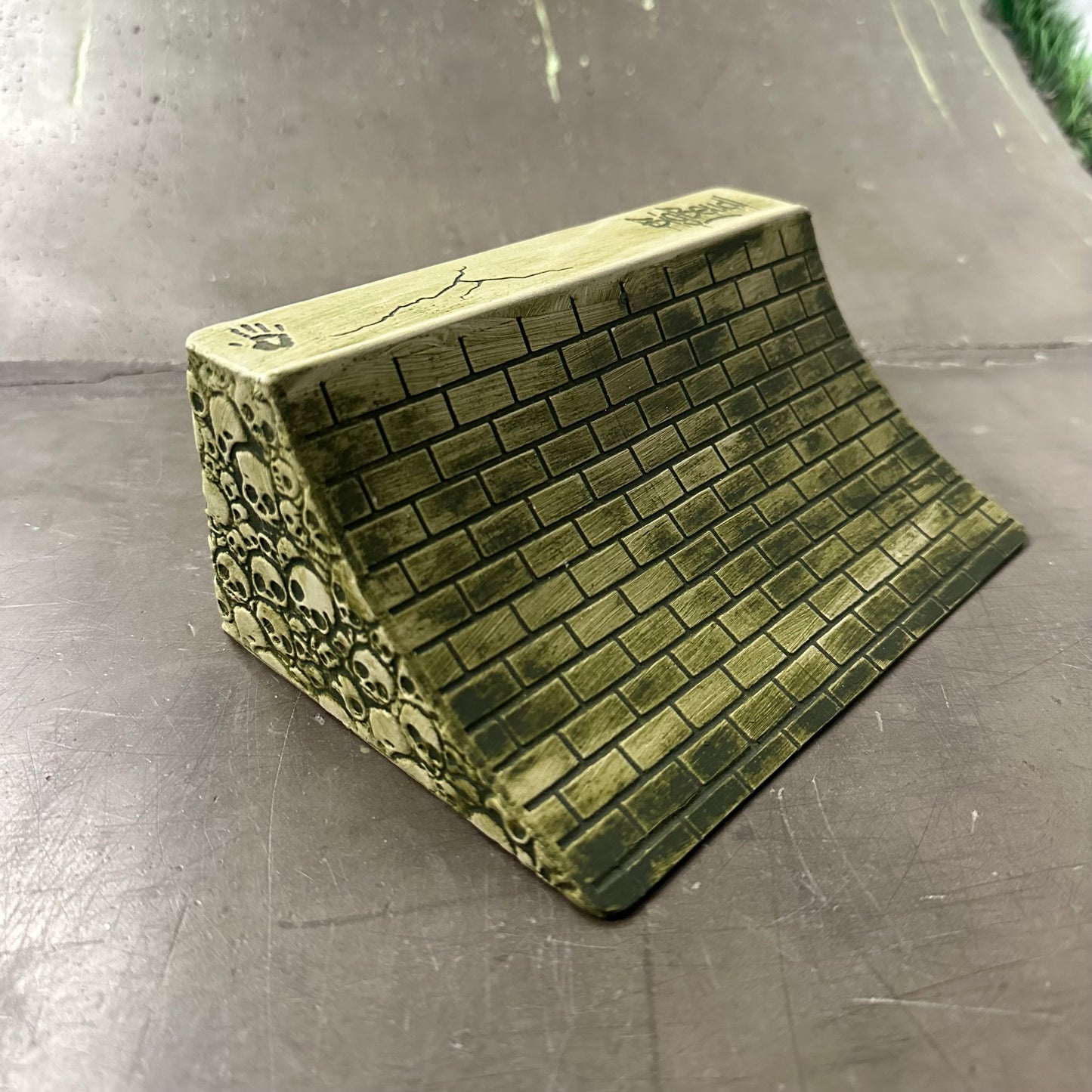 Skull Concrete Series by Big Beudl