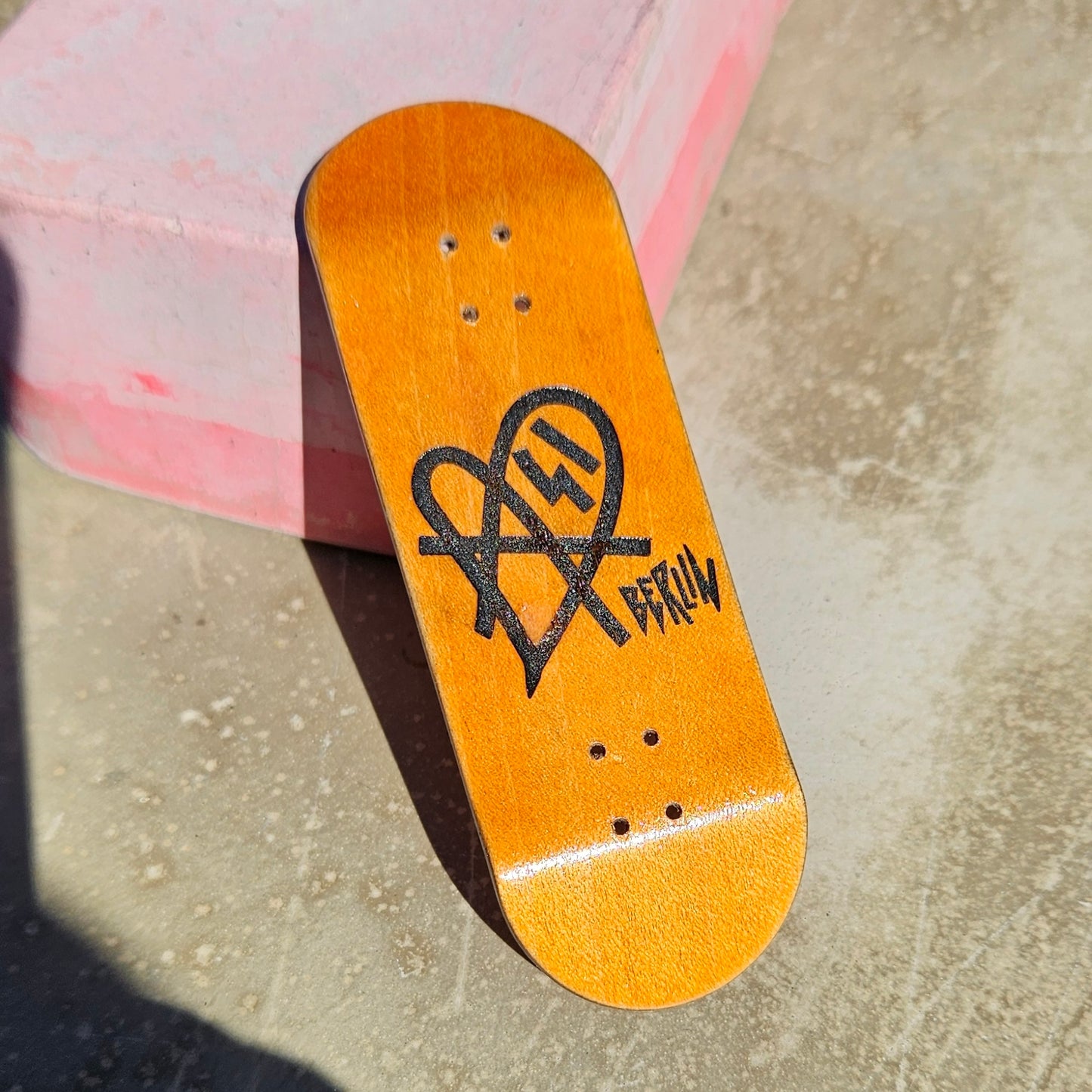 Mike FIngerboard´s X Asi Collaboration