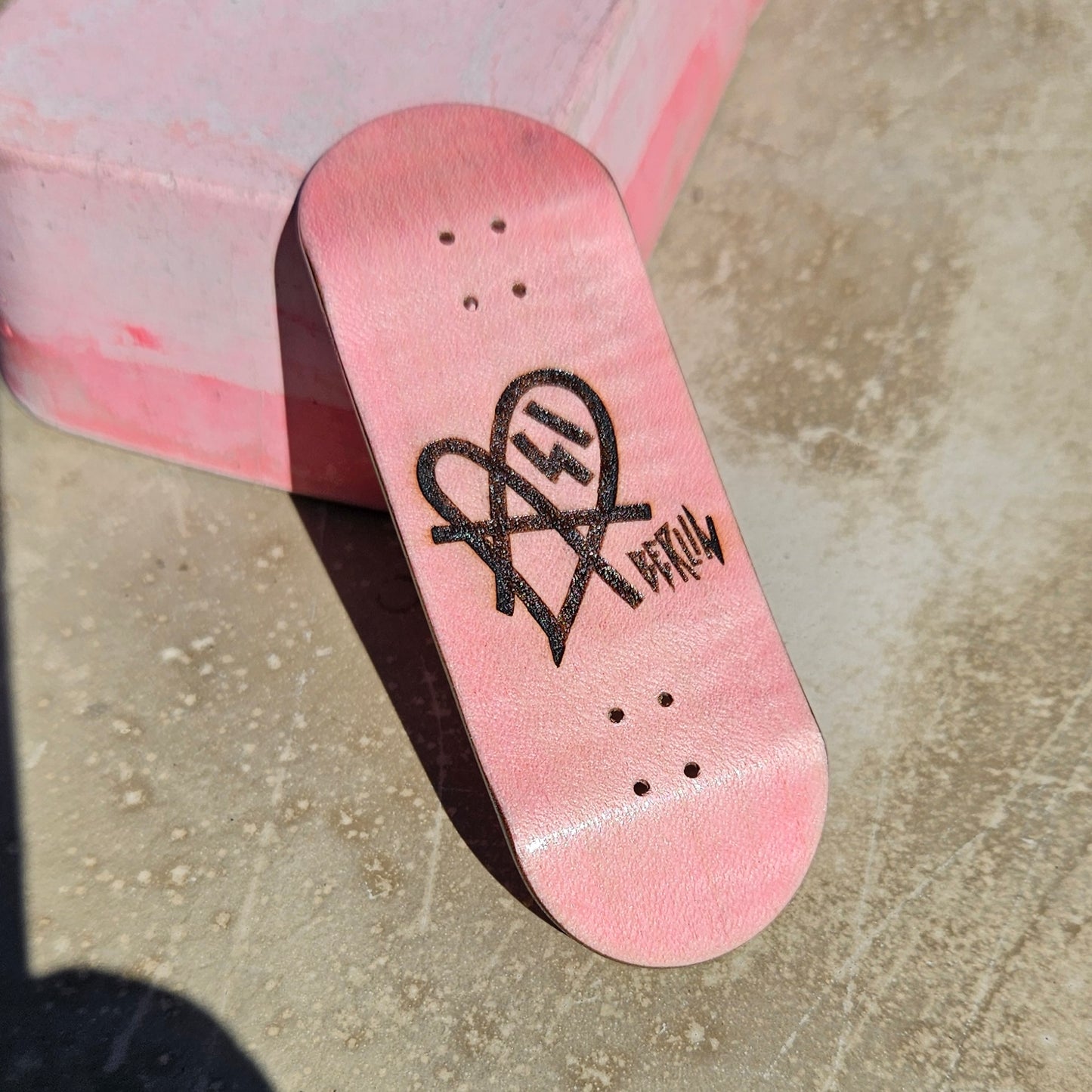 Mike FIngerboard´s X Asi Collaboration