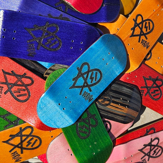 Mike FIngerboard´s X Asi Collaboration