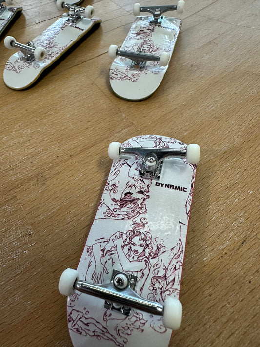 Dynamic Complete Fingerboards