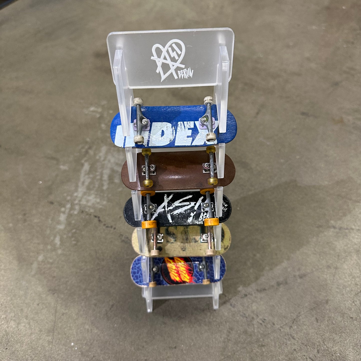 Asi Berlin Acrylic Board Rack