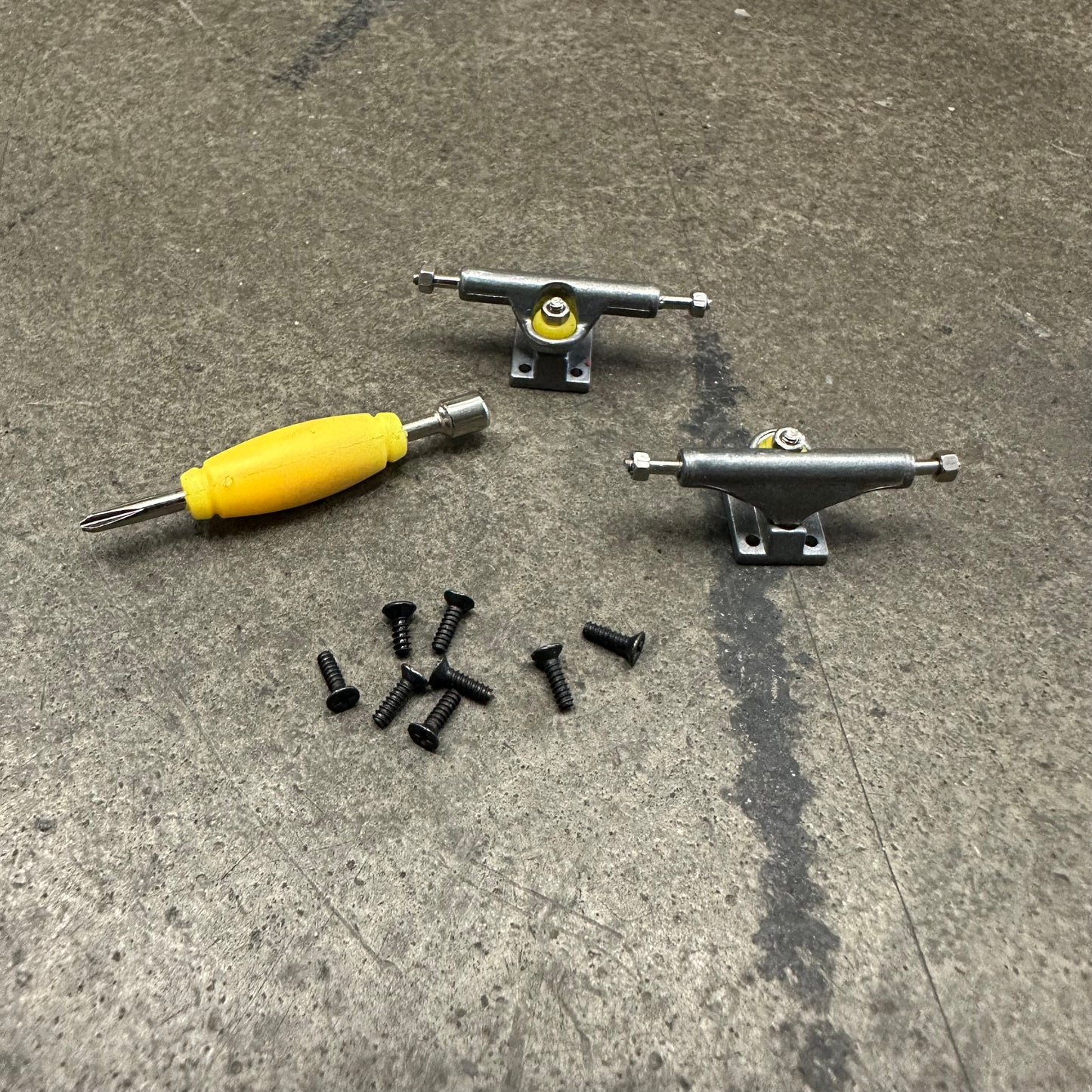 29mm Shop Trucks