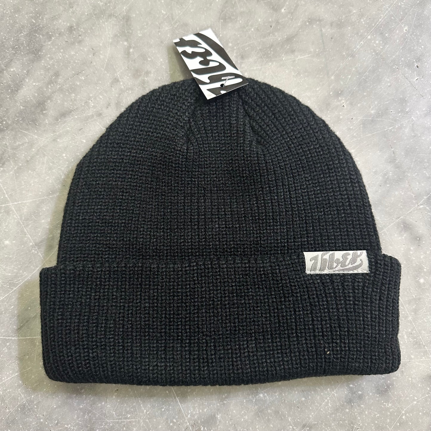 ÜBER Socks & Beanies