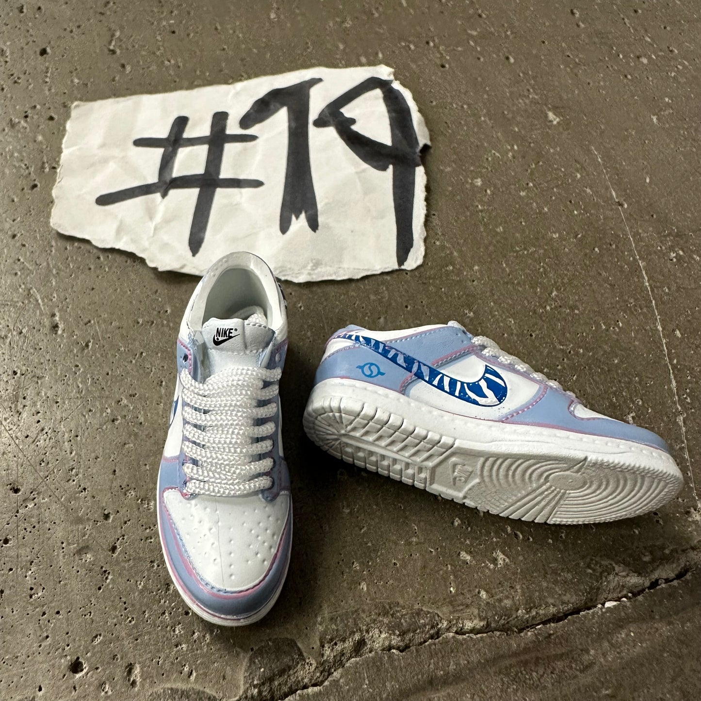 Authentic Finger Shoes