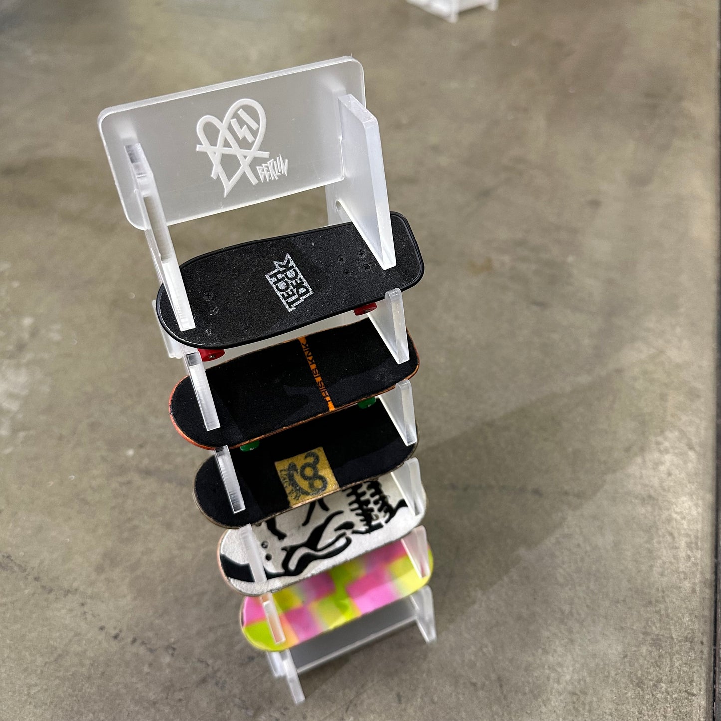 Asi Berlin Acrylic Board Rack