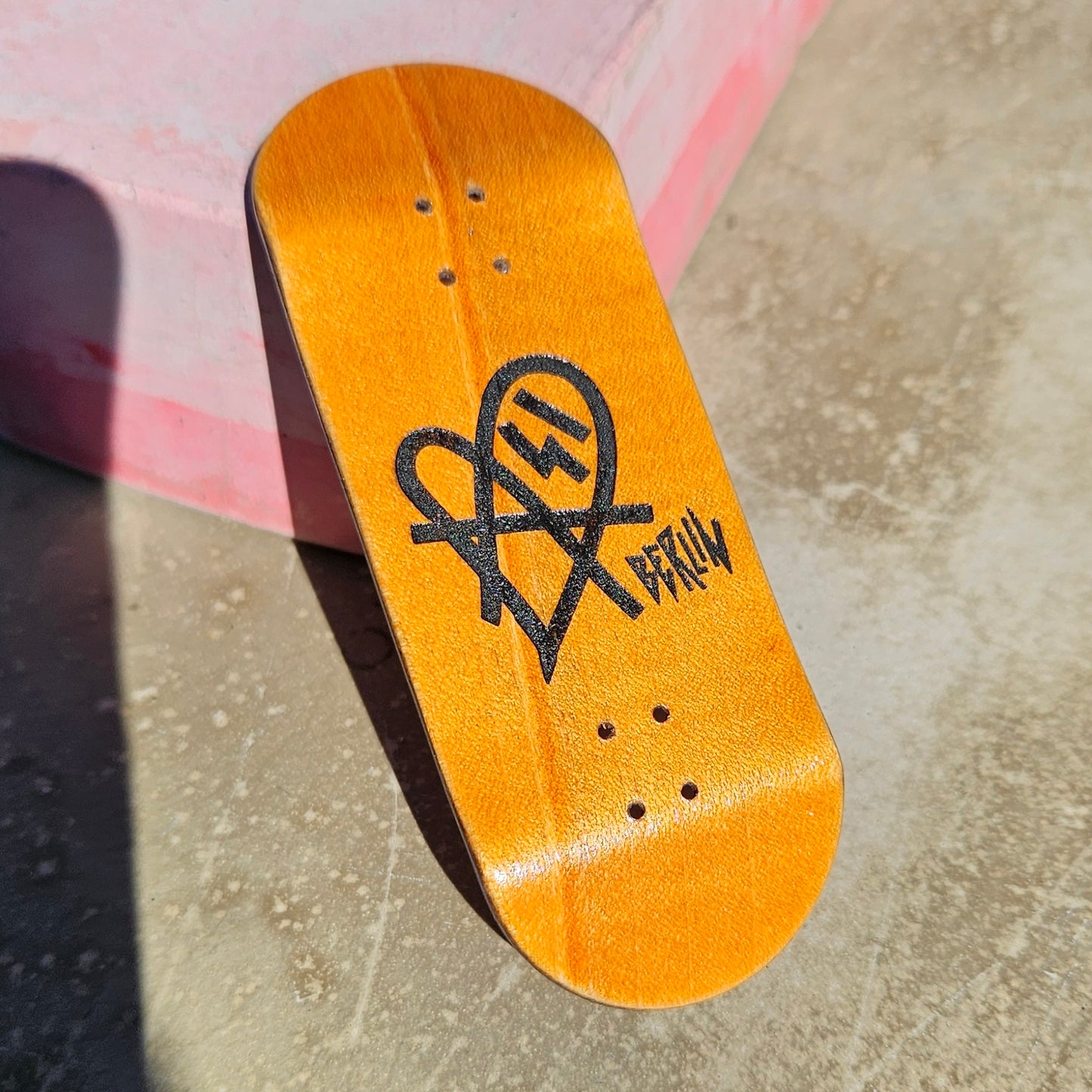 Mike FIngerboard´s X Asi Collaboration