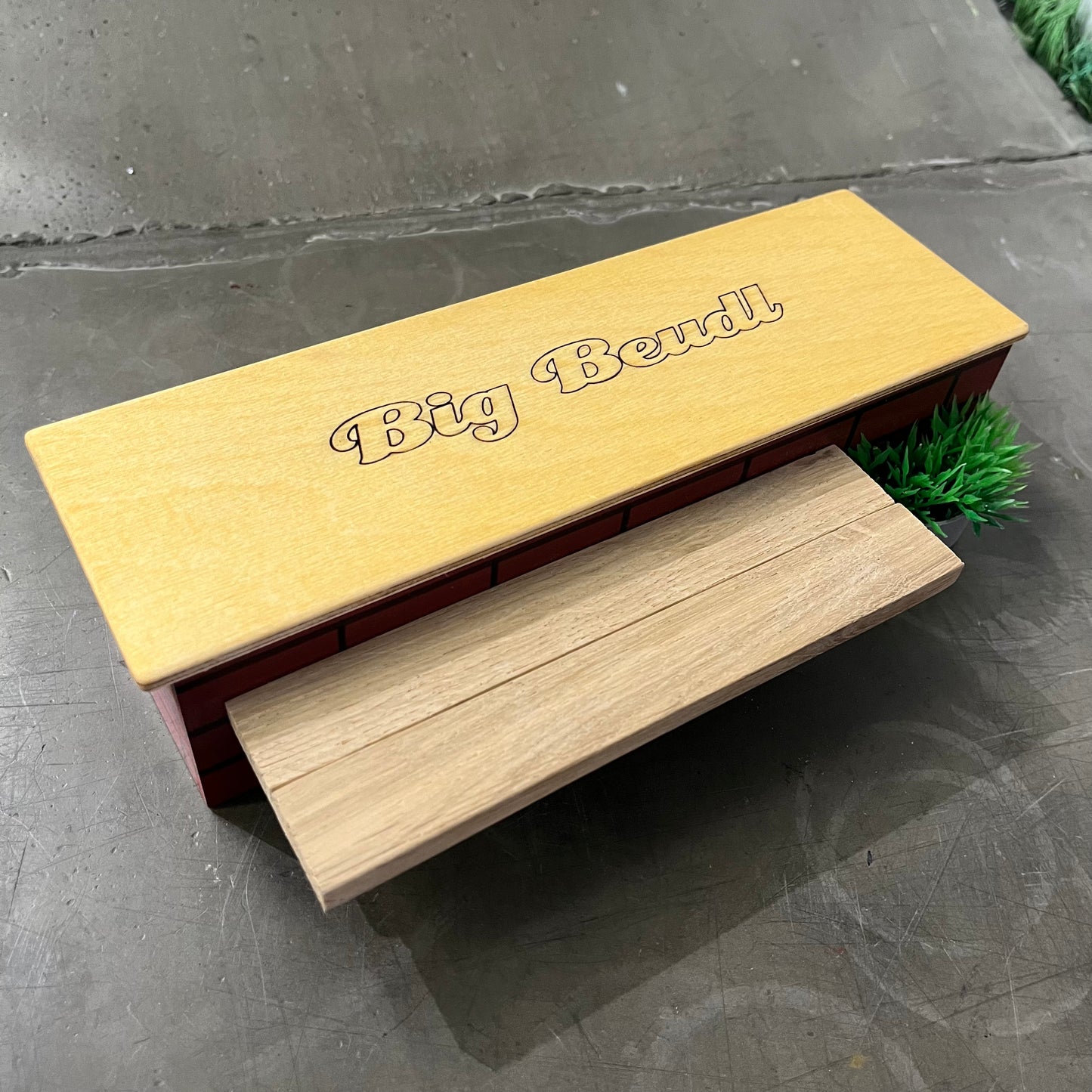 Bench Box by Big Beudl