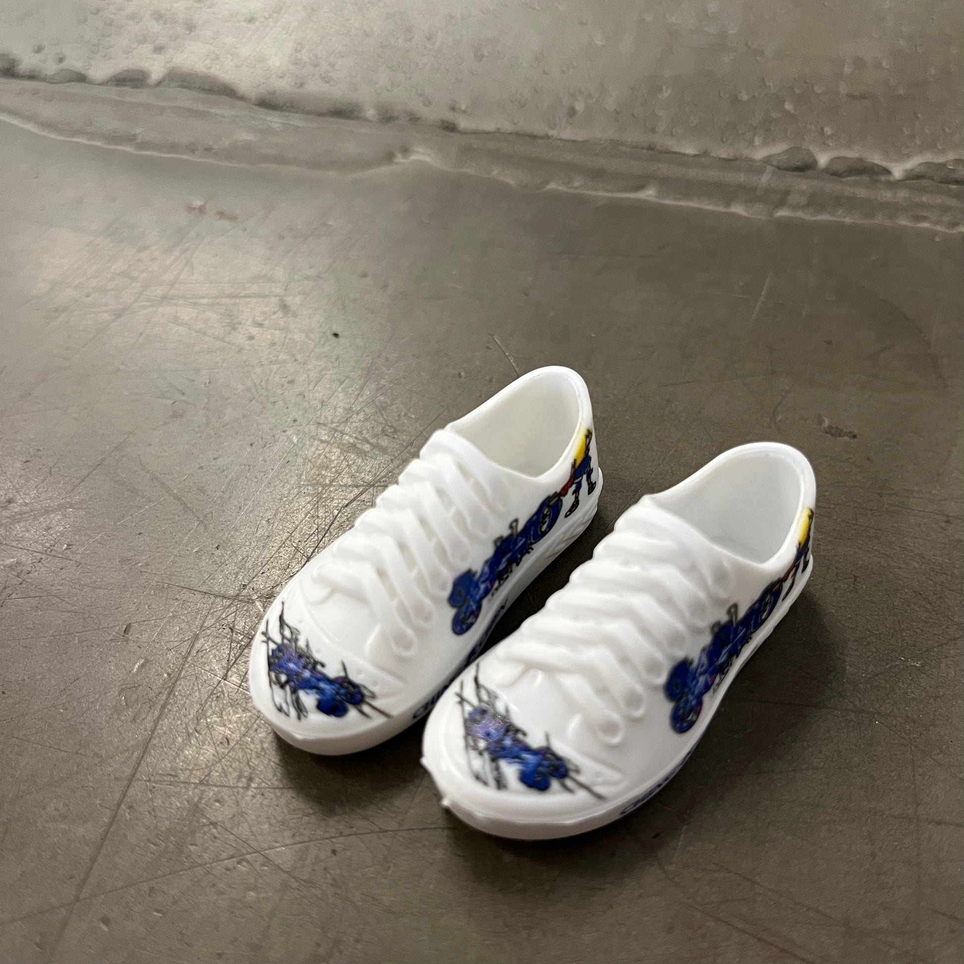 Finger top shoes nike