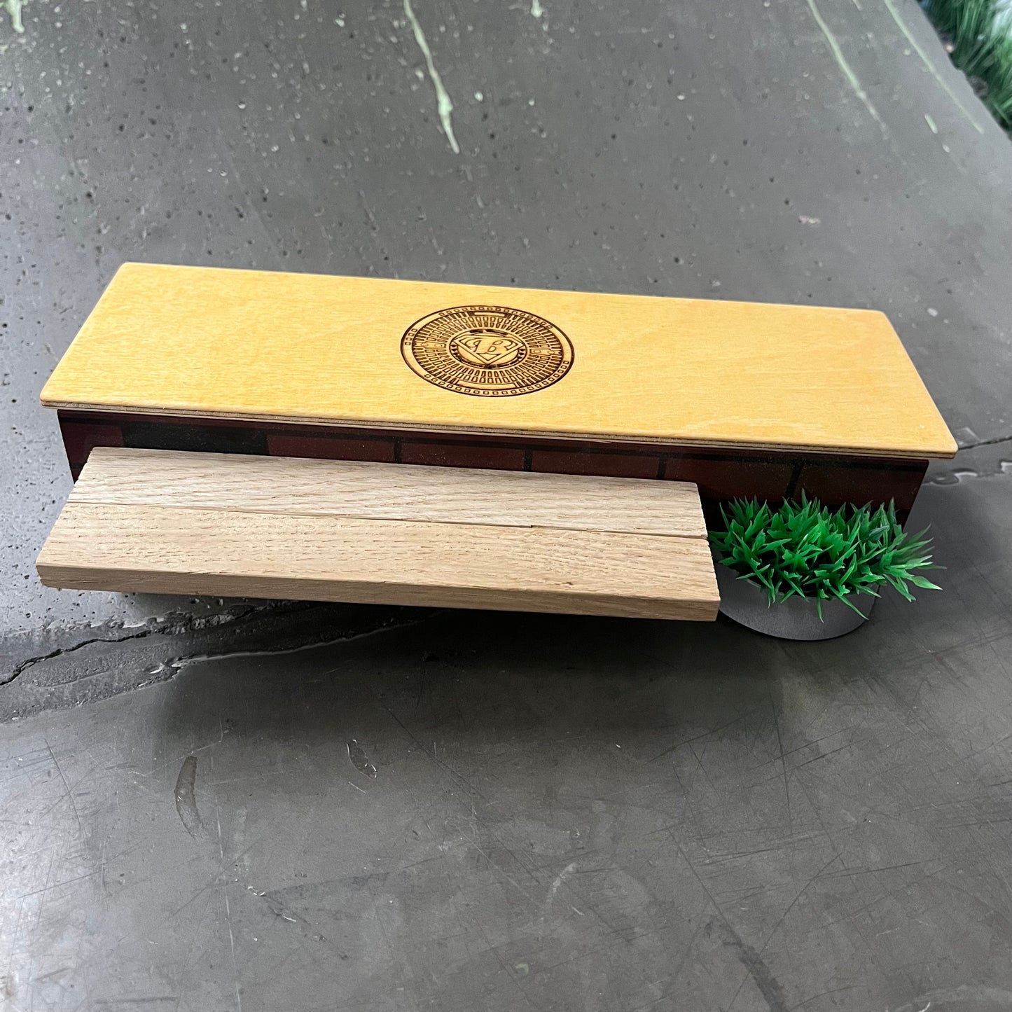 Bench Box by Big Beudl