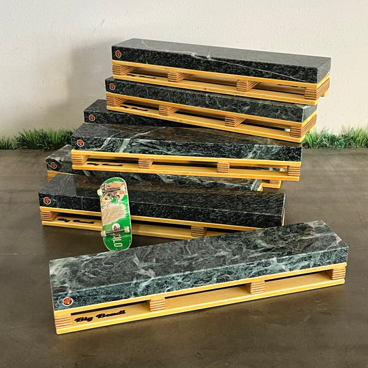 Marble Pallet Curb